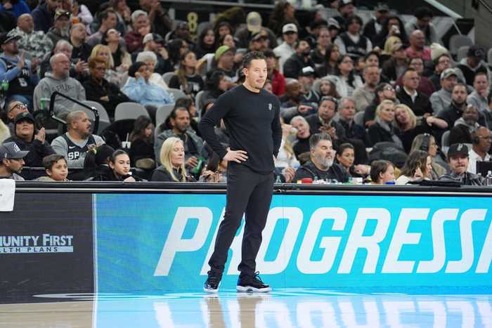 米奇·约翰逊：弗拉格的实力十分出众 文班本场交出一份全面答卷